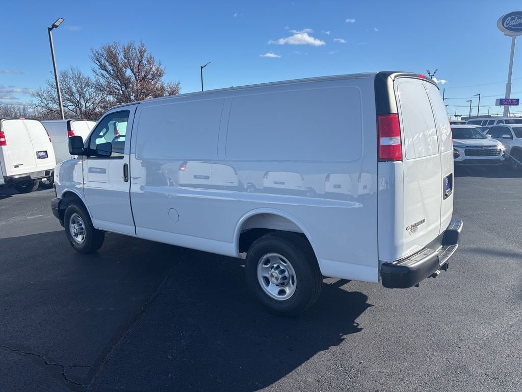 New 2025 Chevrolet Express 2500 w/ Driver Convenience Package RWD image 5