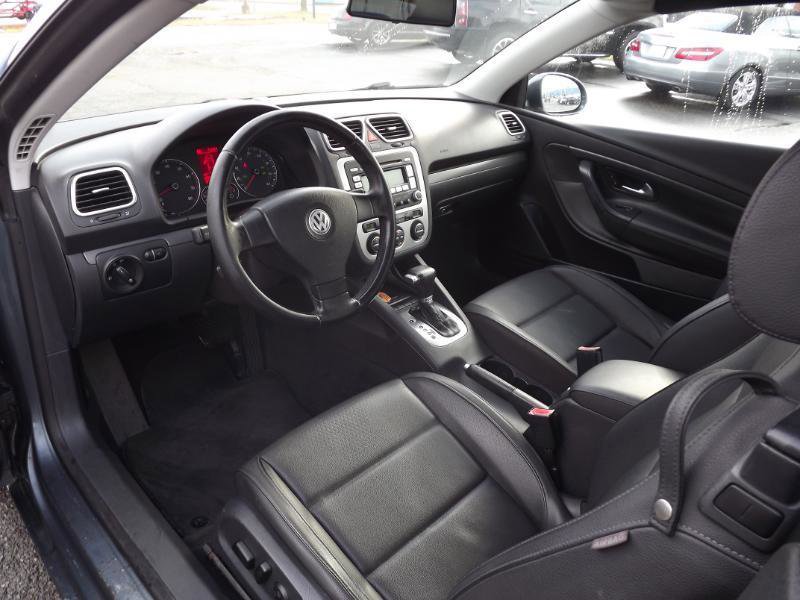 Used 2007 Volkswagen Eos 2.0T FWD image 9