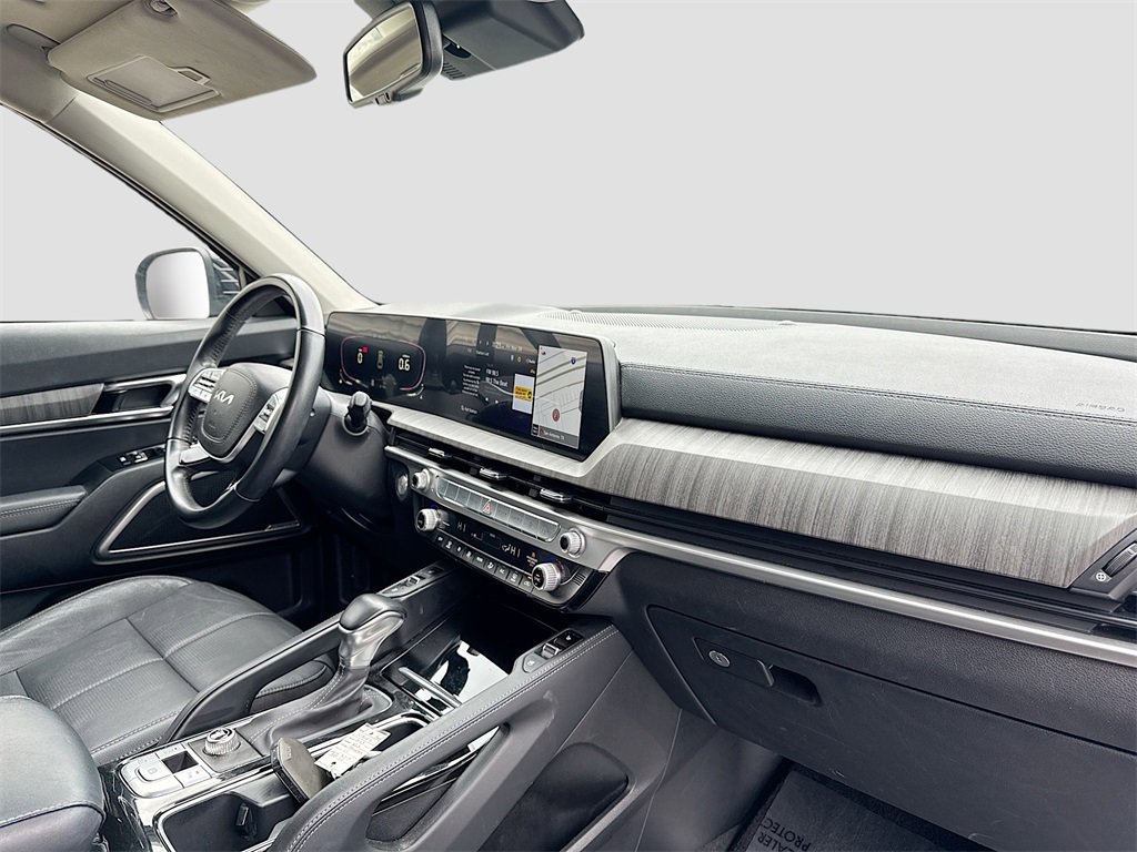 Used 2023 Kia Telluride EX w/ EX Captain's Chair Package image 33