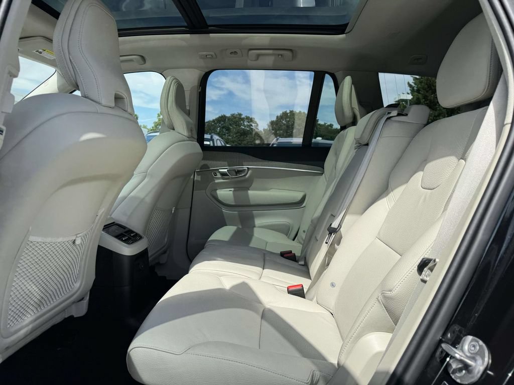 Certified 2024 Volvo XC90 T8 Plus w/ Protection Package Premier AWD/4WD image 9