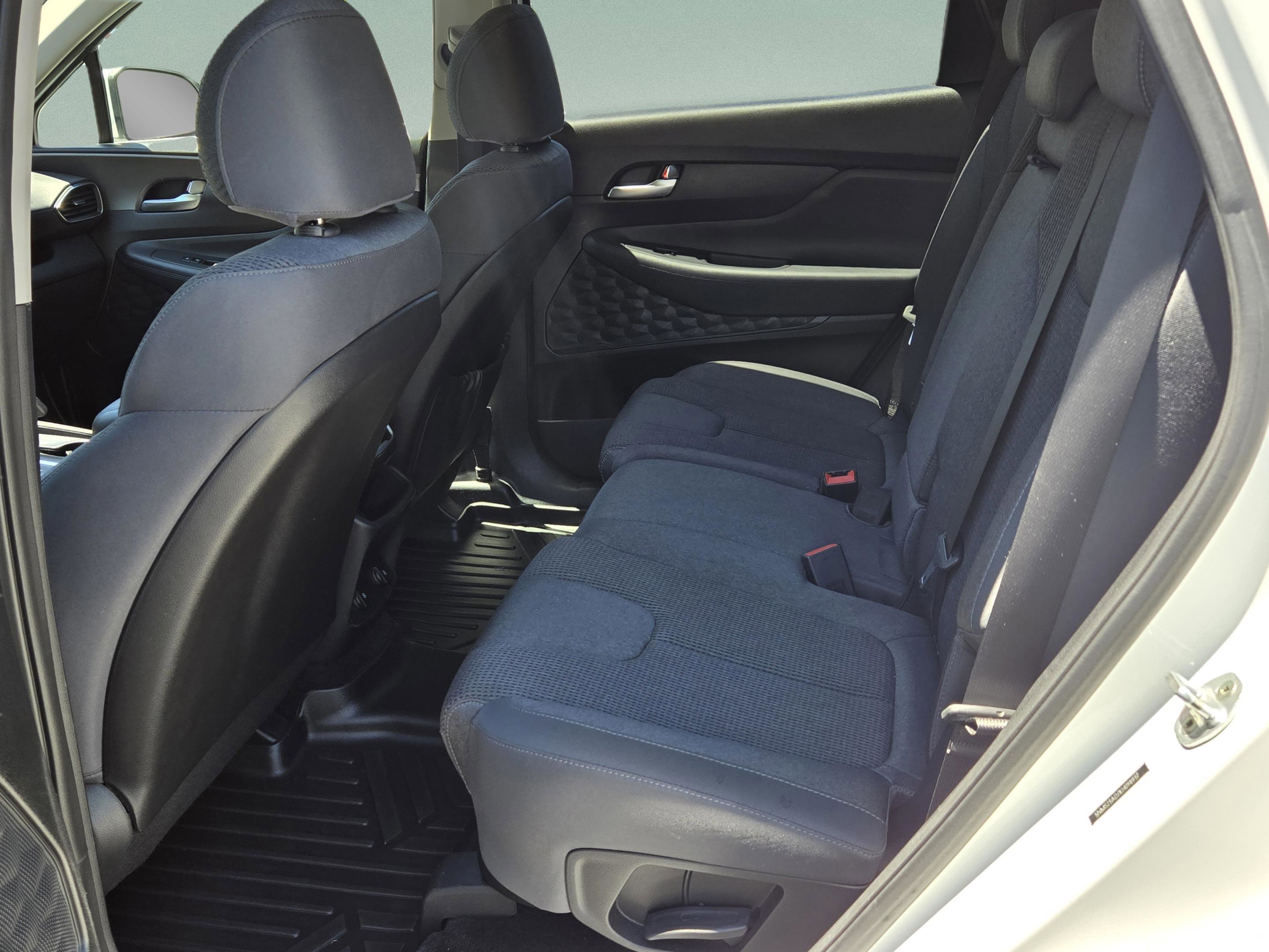 Used 2019 Hyundai Santa Fe SE FWD image 26
