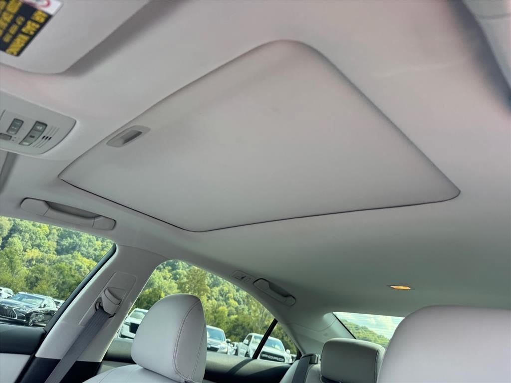 Used 2011 Lexus ES 350 FWD image 17