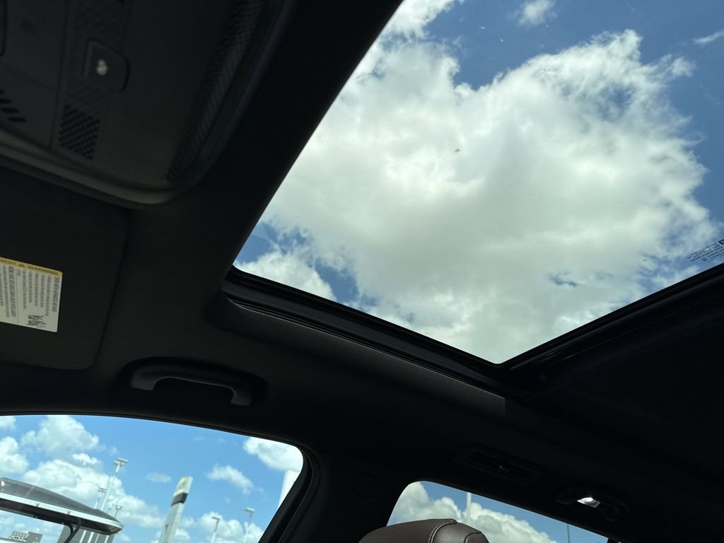 Used 2022 Cadillac XT6 Premium Luxury image 12