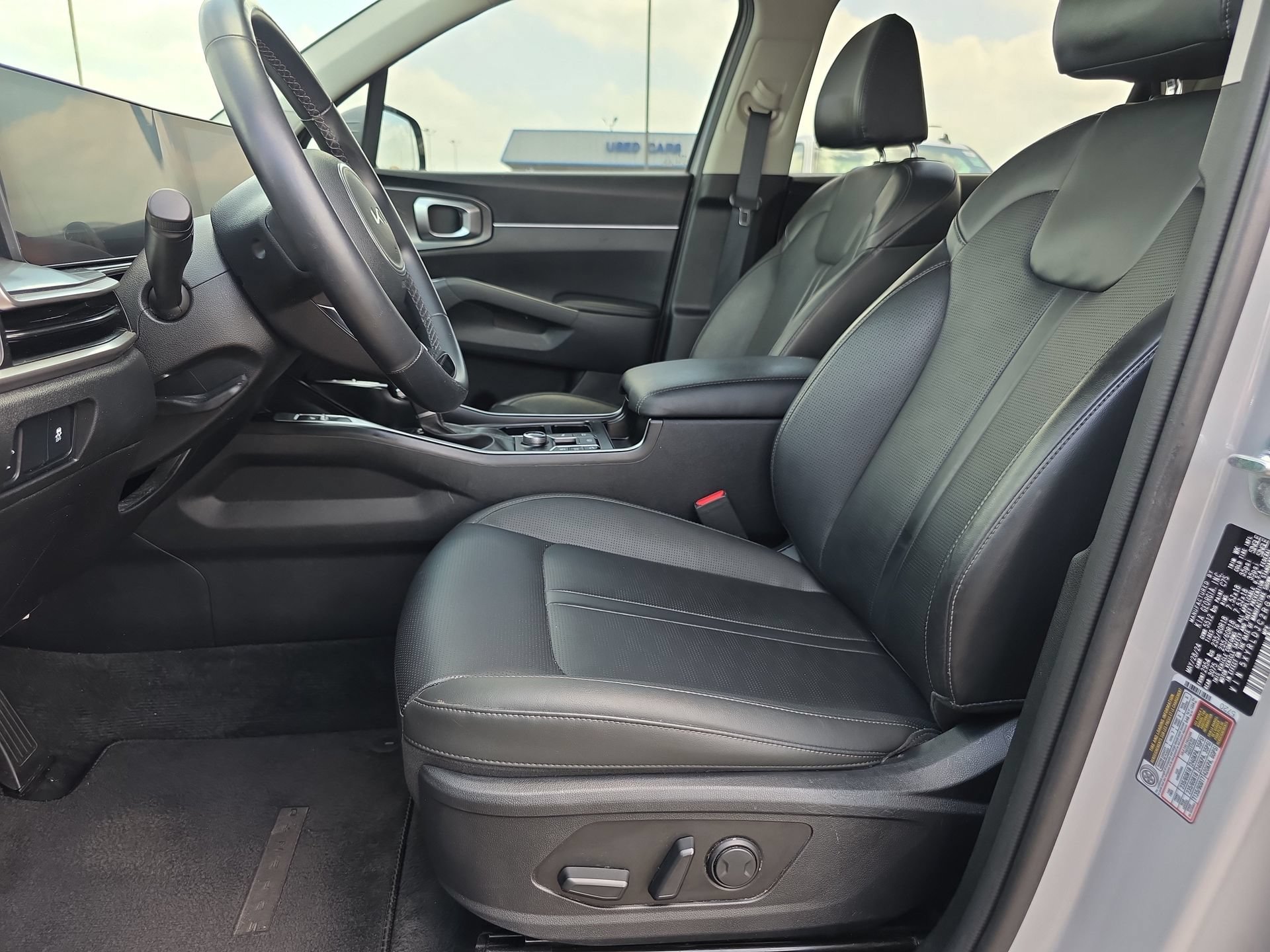 Used 2024 Kia Sorento S w/ Panoramic Sunroof Package AWD/4WD image 9