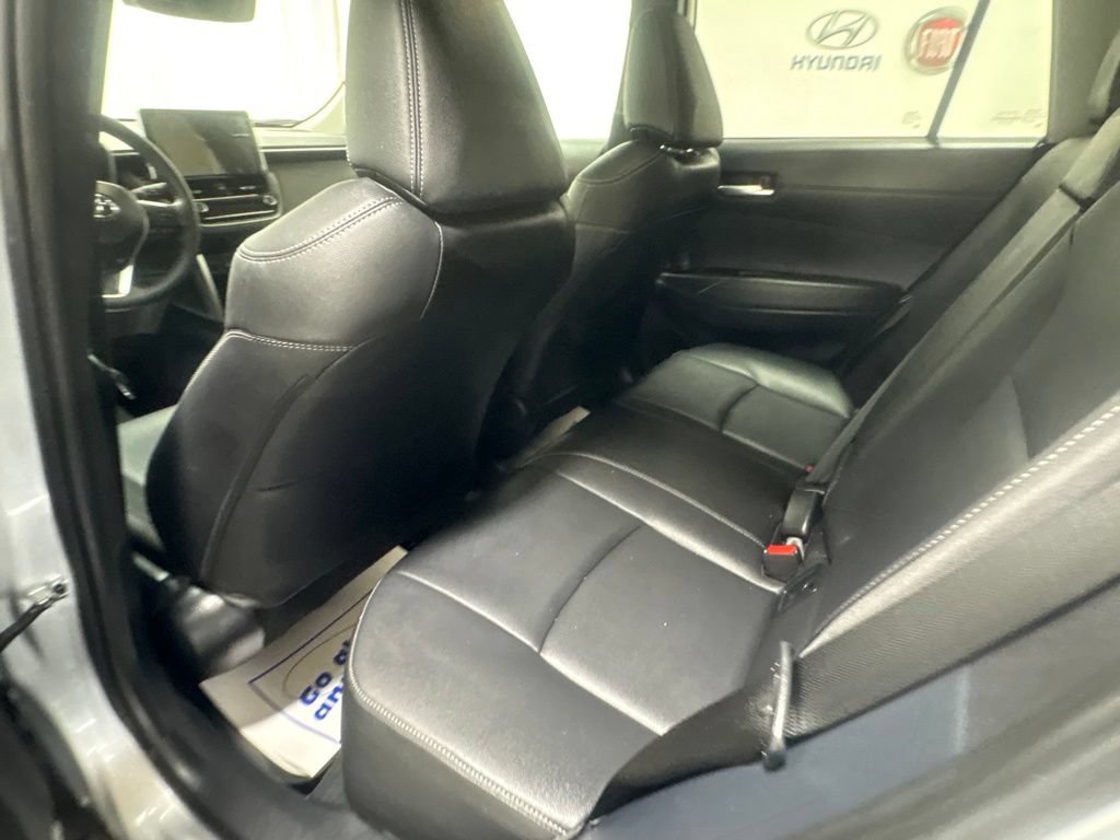 Used 2024 Toyota Corolla Cross XLE w/ Convenience Package AWD/4WD image 21
