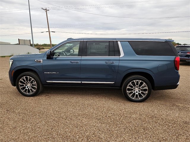 New 2025 GMC Yukon XL Denali w/ Denali Reserve Package image 2