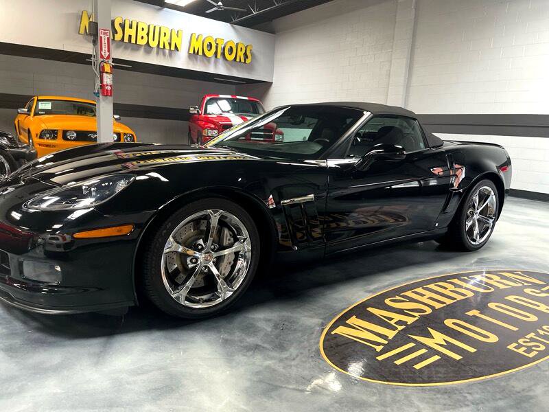 Used 2011 Chevrolet Corvette Grand Sport w/ Preferred Equipment Group image 2