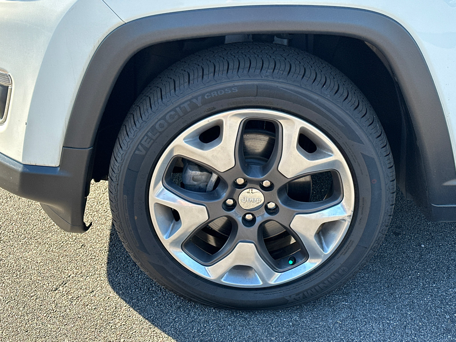 Used 2019 Jeep Compass Limited FWD image 13
