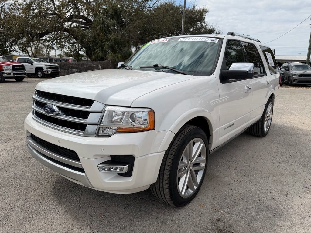 Used 2017 Ford Expedition Platinum image 2