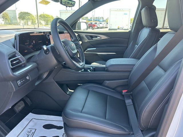 New 2026 Chevrolet Traverse LT w/ Sun and Wheel Package FWD image 15