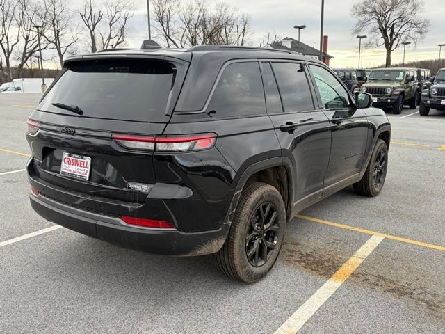 New 2026 Jeep Grand Cherokee Altitude image 8