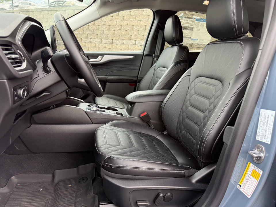 Used 2024 Ford Escape SE w/ PHEV Premium Package FWD image 4