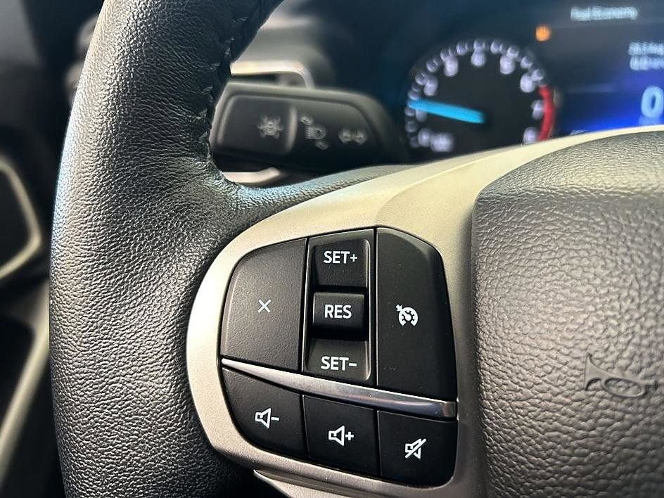 Used 2023 Ford Explorer XLT w/ Equipment Group 202A AWD/4WD image 15