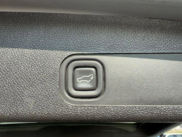 Used 2012 Chevrolet Tahoe LT w/ Suspension Package, Off-Road image 10