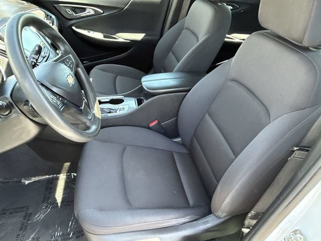 Used 2023 Chevrolet Malibu LT FWD image 18