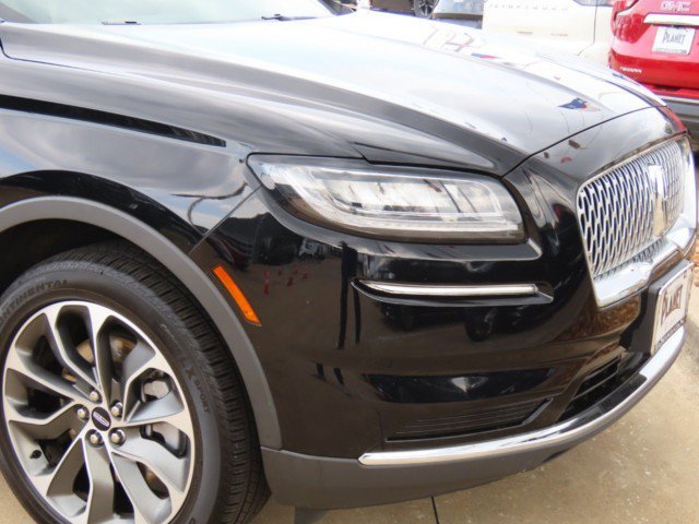 Used 2023 Lincoln Nautilus Reserve image 5