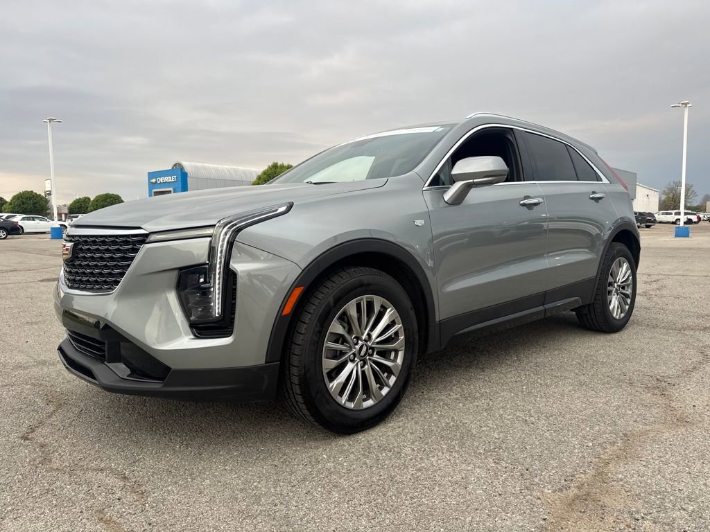 Certified 2025 Cadillac XT4 Premium Luxury image 3