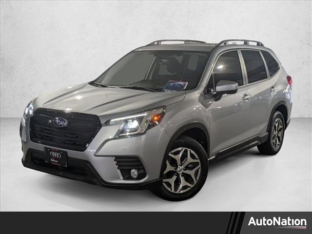 Used 2023 Subaru Forester Premium image 1