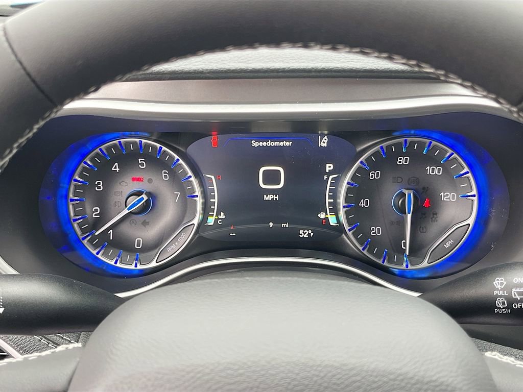 New 2026 Chrysler Pacifica Select image 12