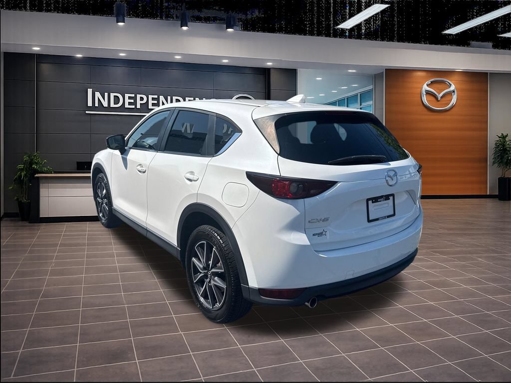 Used 2018 MAZDA CX-5 Touring w/ Preferred Equipment Package FWD image 5
