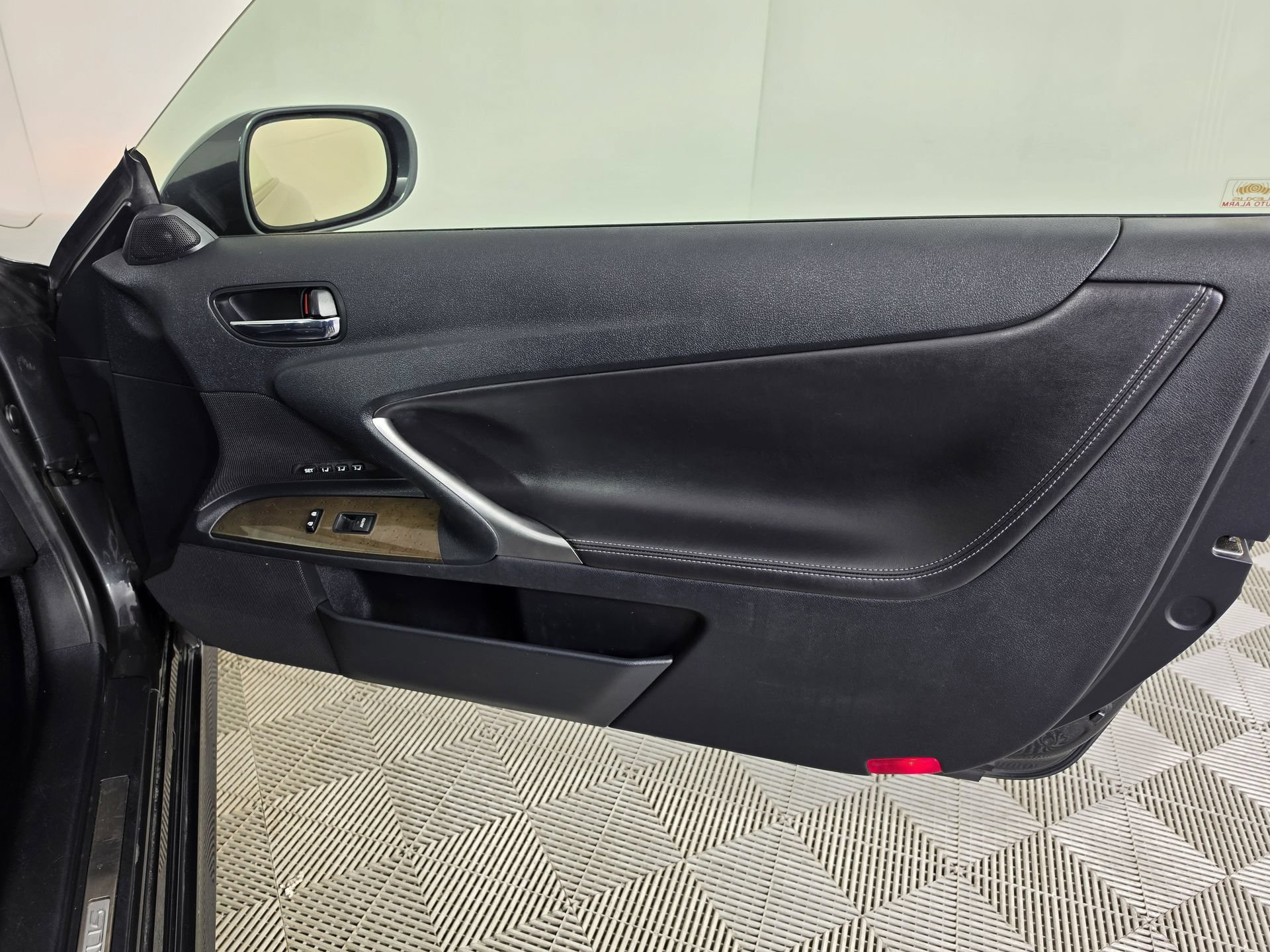 Used 2010 Lexus IS 350C RWD image 38