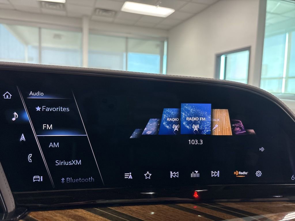 Used 2022 Cadillac Escalade ESV Premium Luxury Platinum image 19