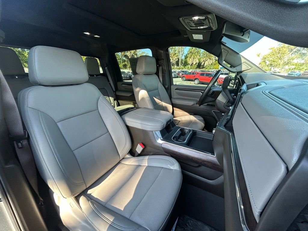 Used 2024 GMC Sierra 2500 SLT w/ SLT Premium Package image 26