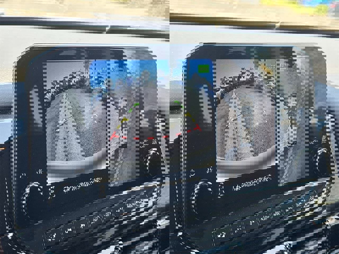 New 2025 Nissan Pathfinder Platinum w/ Black Appearance Package image 28