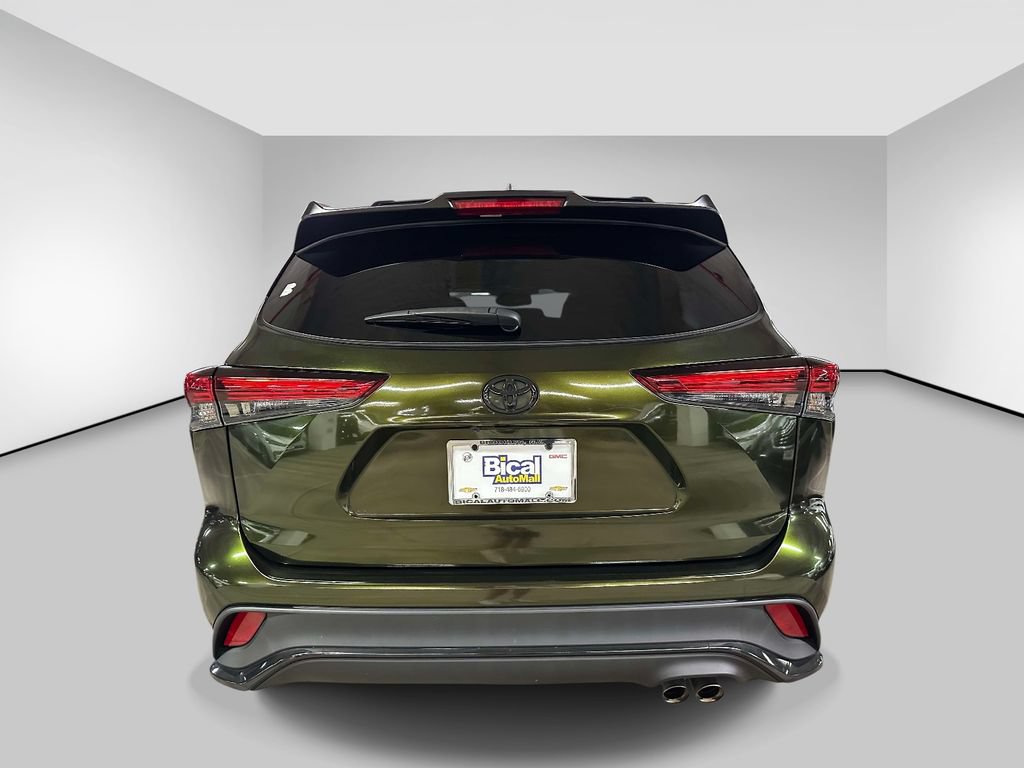 Used 2023 Toyota Highlander XSE AWD/4WD image 4