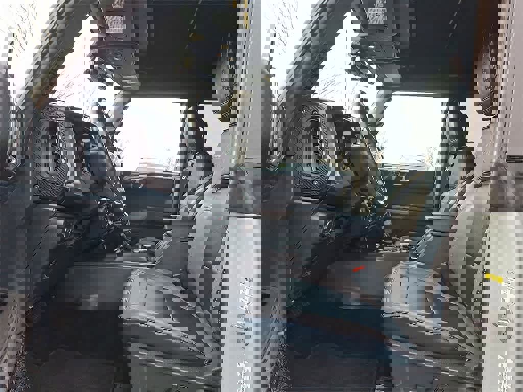 Used 2021 Ford Bronco Outer Banks image 11