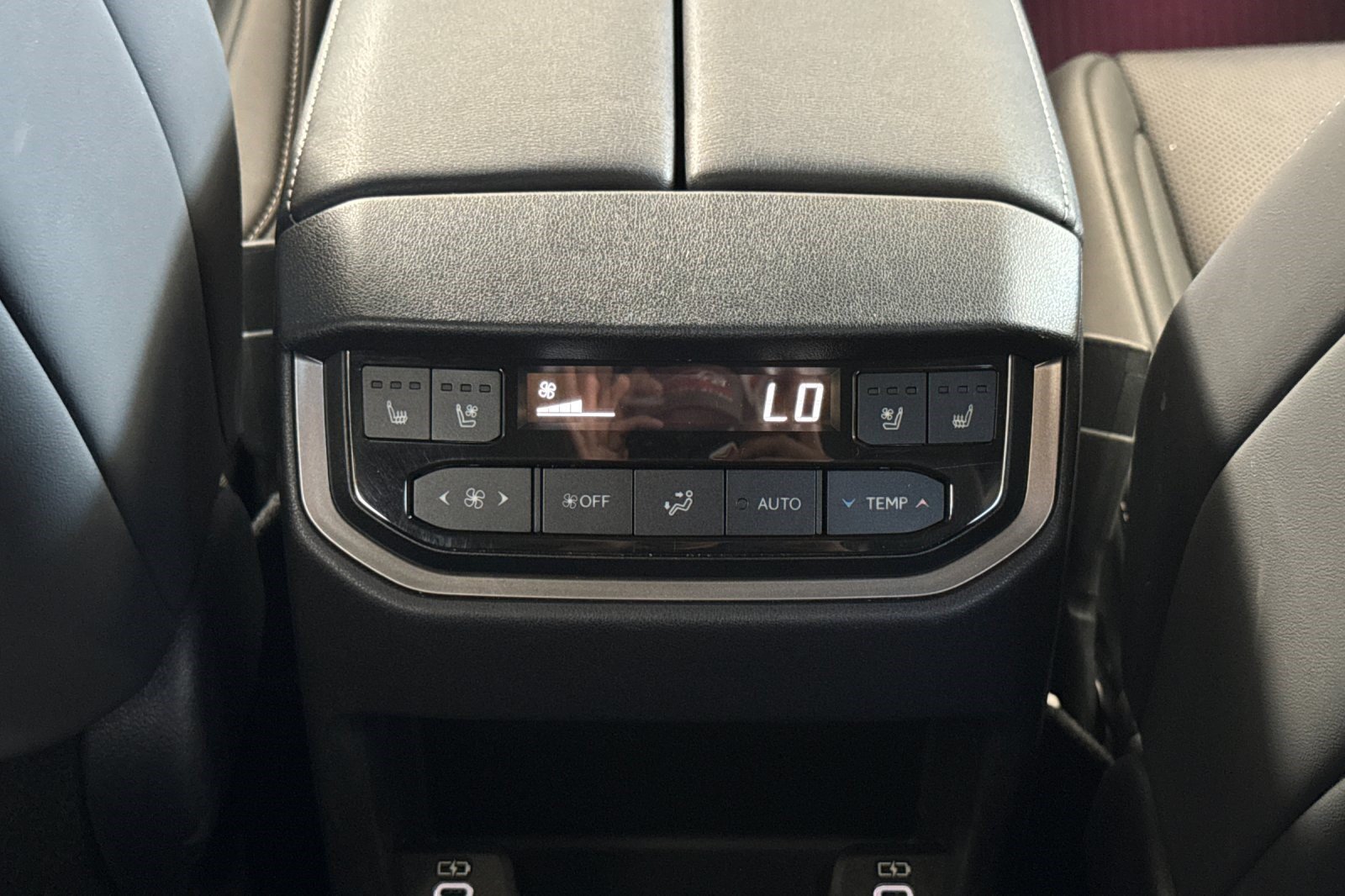 Certified 2026 Lexus TX 500h AWD w/ Technology Package image 16