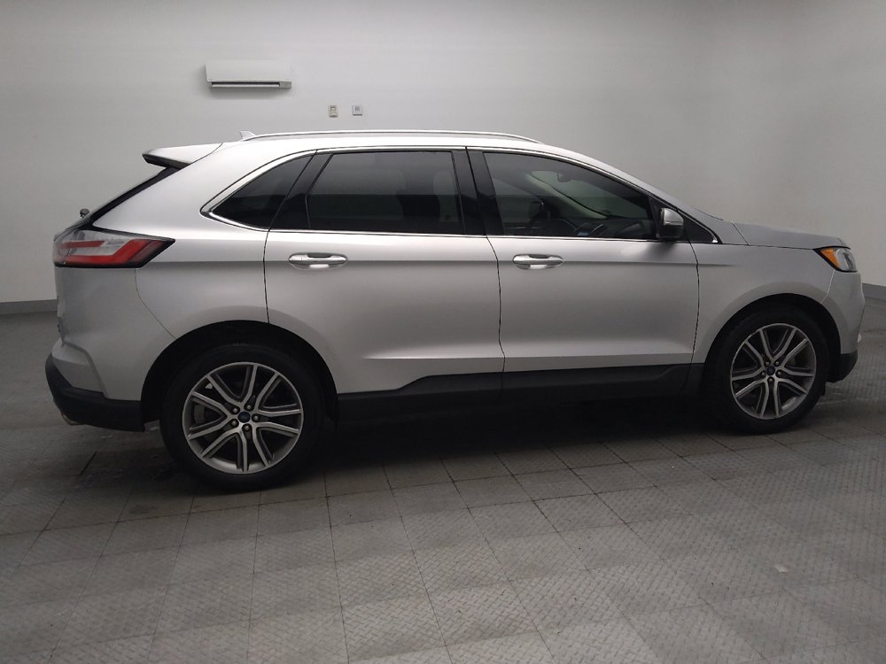 Used 2019 Ford Edge Titanium FWD image 10