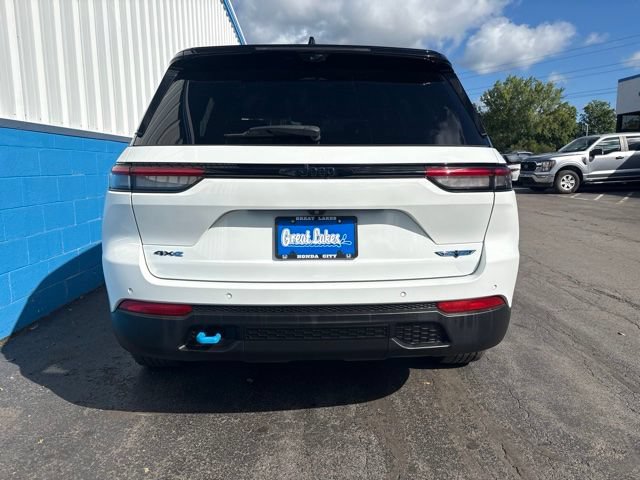 Used 2023 Jeep Grand Cherokee Trailhawk w/ Advanced Protech Group II AWD/4WD image 7