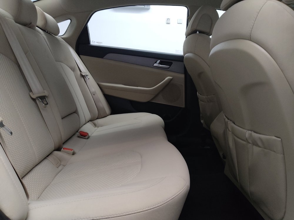 Used 2016 Hyundai Sonata SE FWD image 19