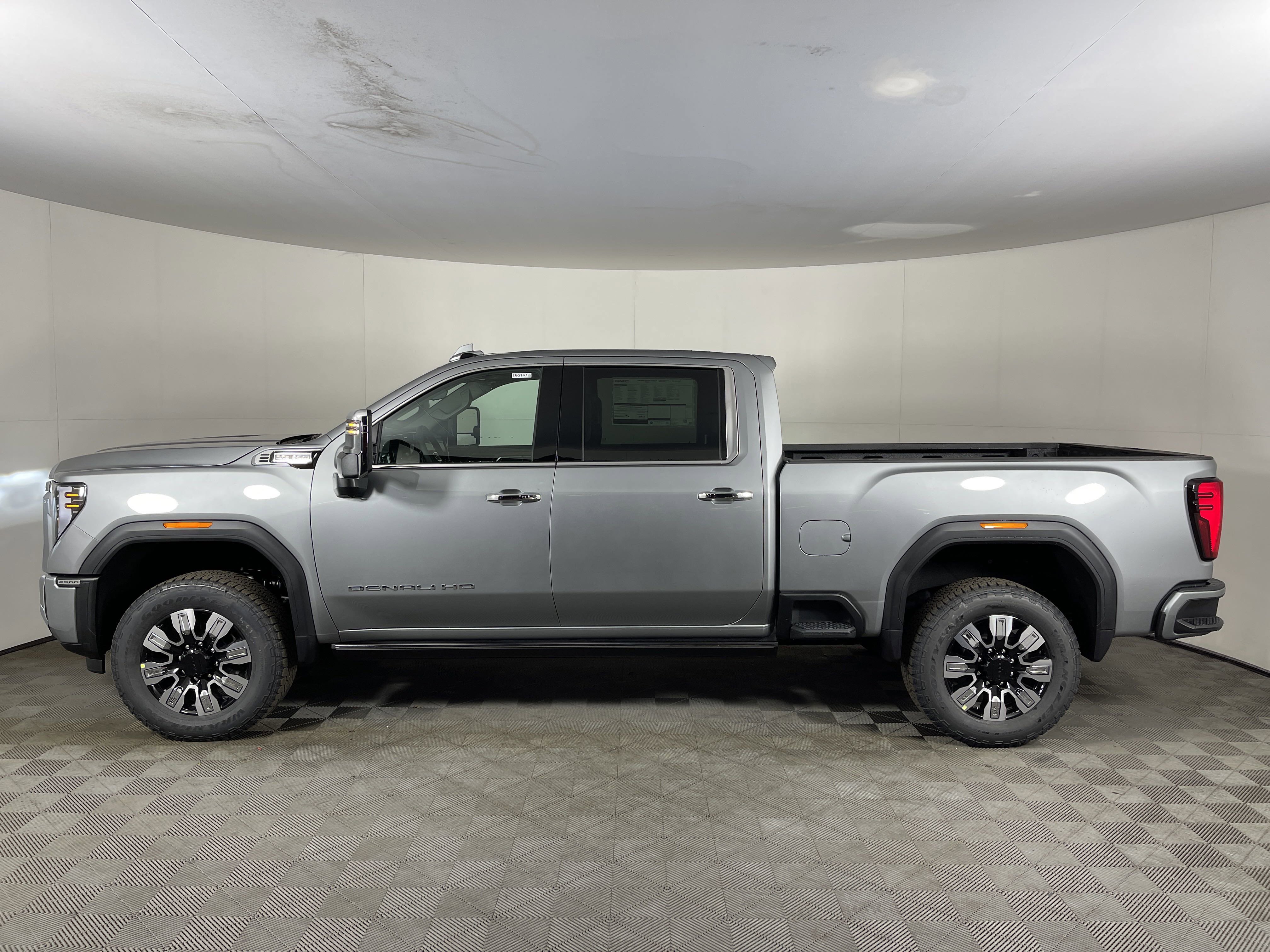 New 2026 GMC Sierra 2500 Denali w/ Denali Reserve Package image 3