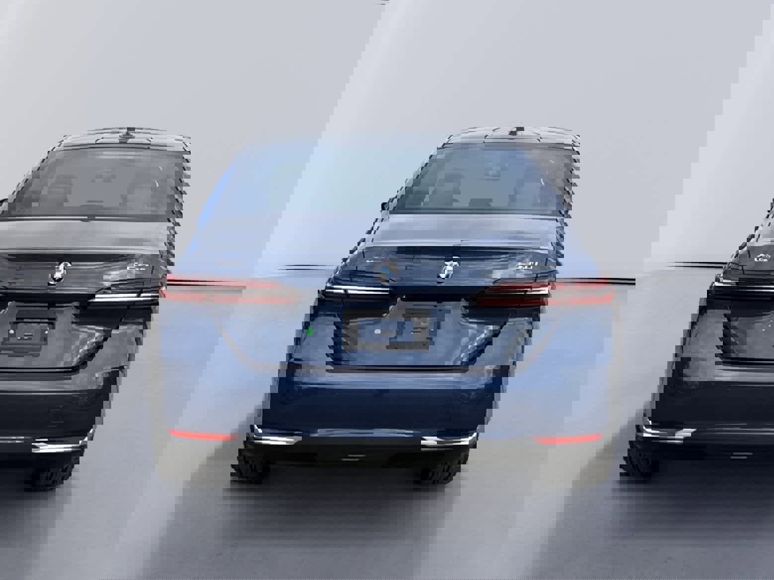 New 2026 BMW 530i xDrive w/ Executive Package image 4