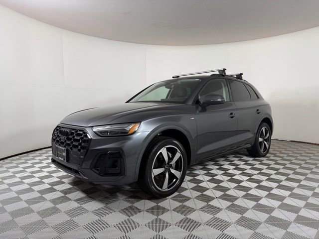 Used 2023 Audi Q5 2.0T Premium Plus w/ Premium Plus Package AWD/4WD image 2