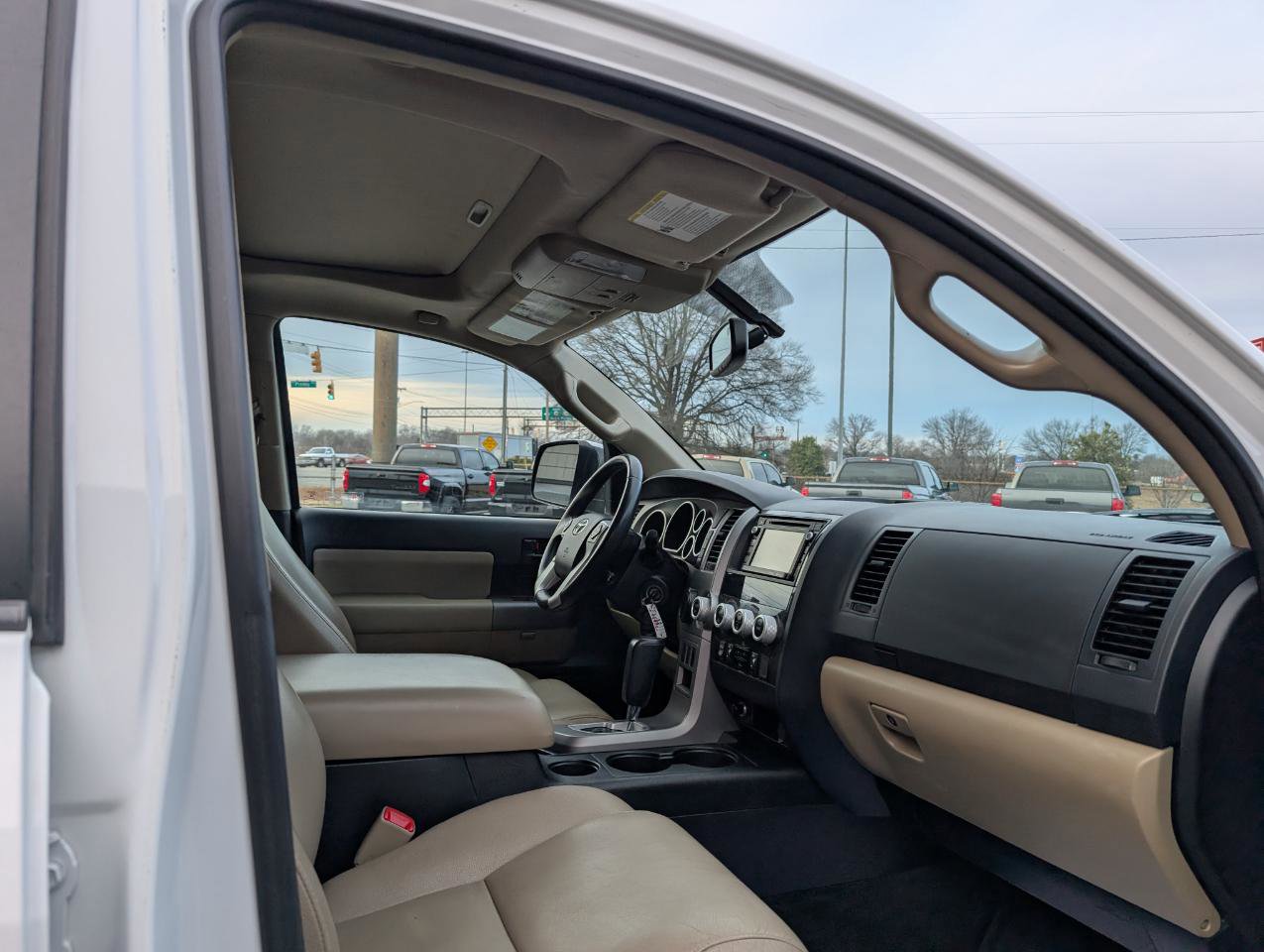 Used 2014 Toyota Sequoia SR5 w/ Premium Package image 20