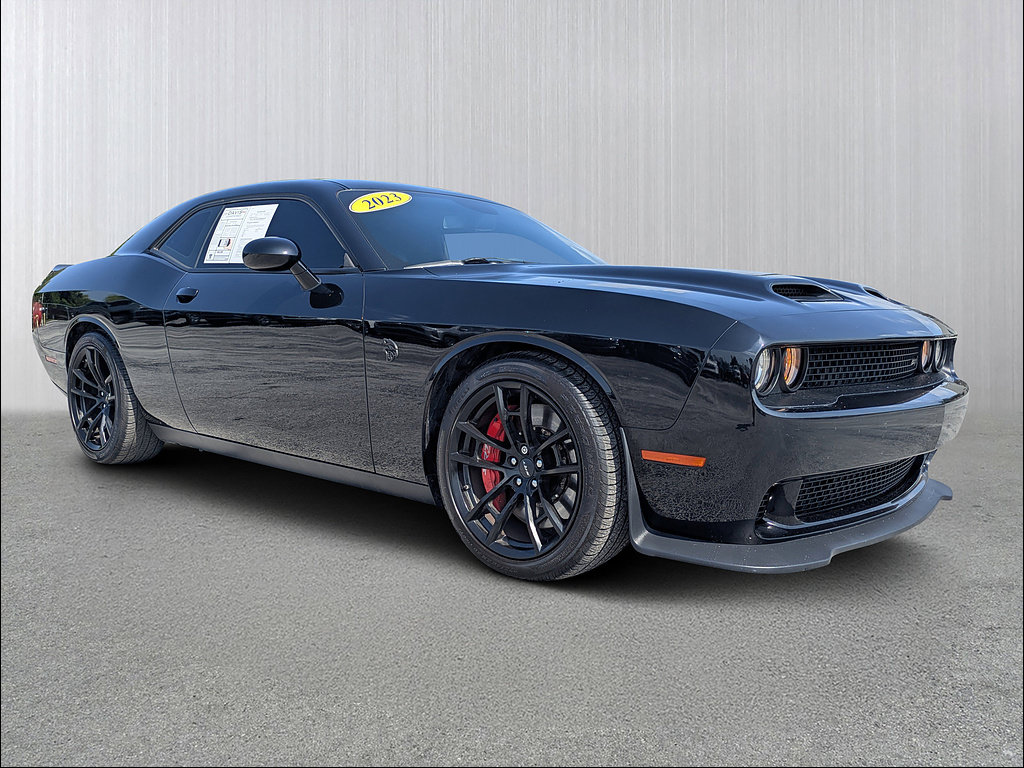 Used 2023 Dodge Challenger SRT Hellcat w/ Driver Convenience Group RWD image 1