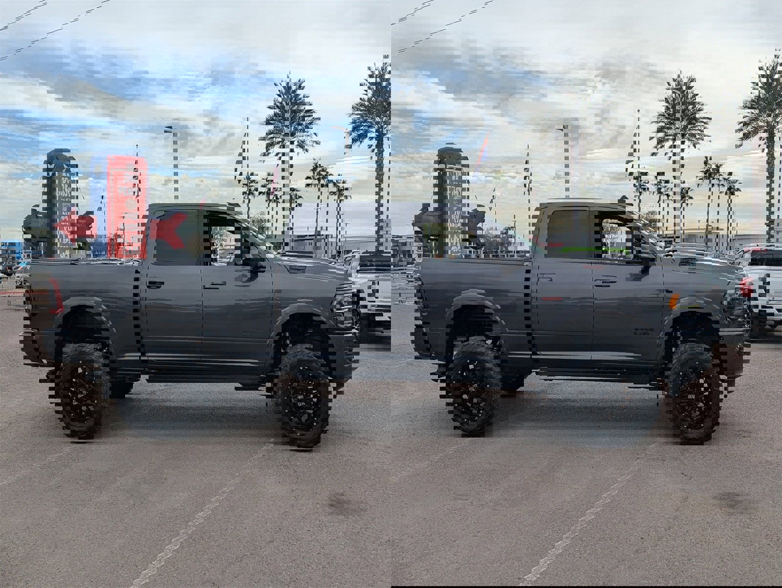 Used 2022 RAM 2500 Limited image 7