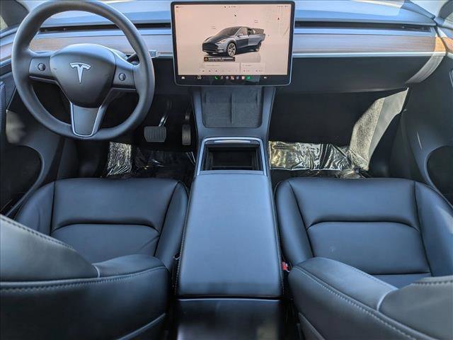 Used 2024 Tesla Model Y Long Range RWD image 18
