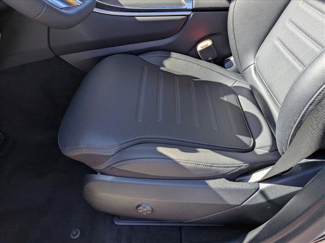 New 2026 Mercedes-Benz GLC 300 image 4