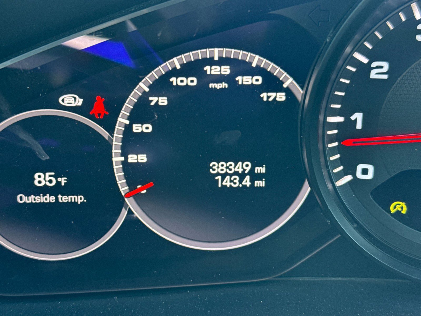 Used 2022 Porsche Cayenne Platinum Edition image 26