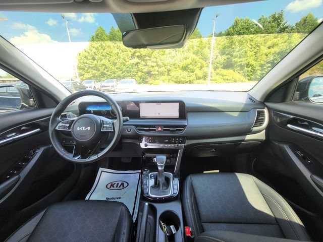 Certified 2025 Kia Seltos EX FWD image 13
