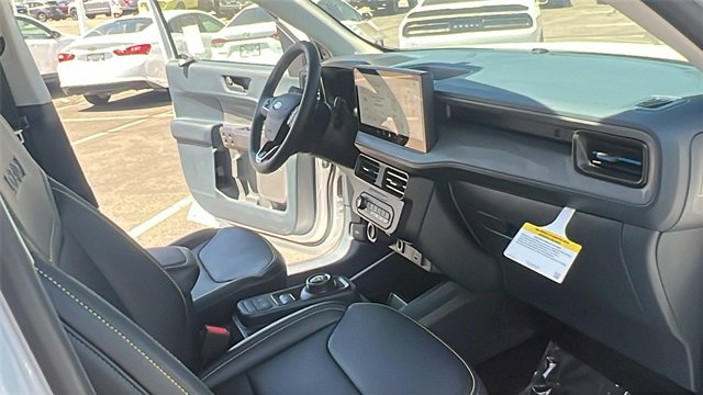 New 2025 Ford Maverick Lobo image 12