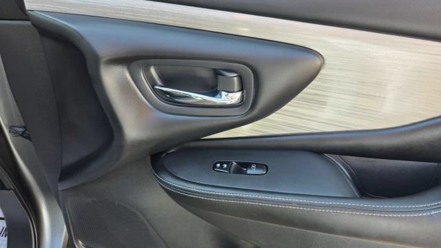 Used 2016 Nissan Murano S AWD/4WD image 38