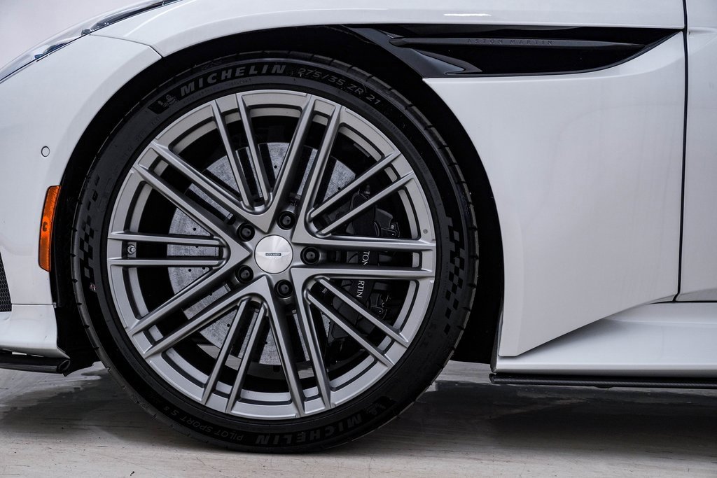 Used 2024 Aston Martin DB12 Coupe image 15