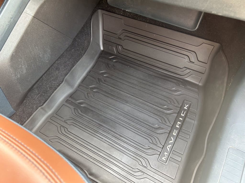 Used 2022 Ford Maverick Lariat w/ Lariat Luxury Package image 18