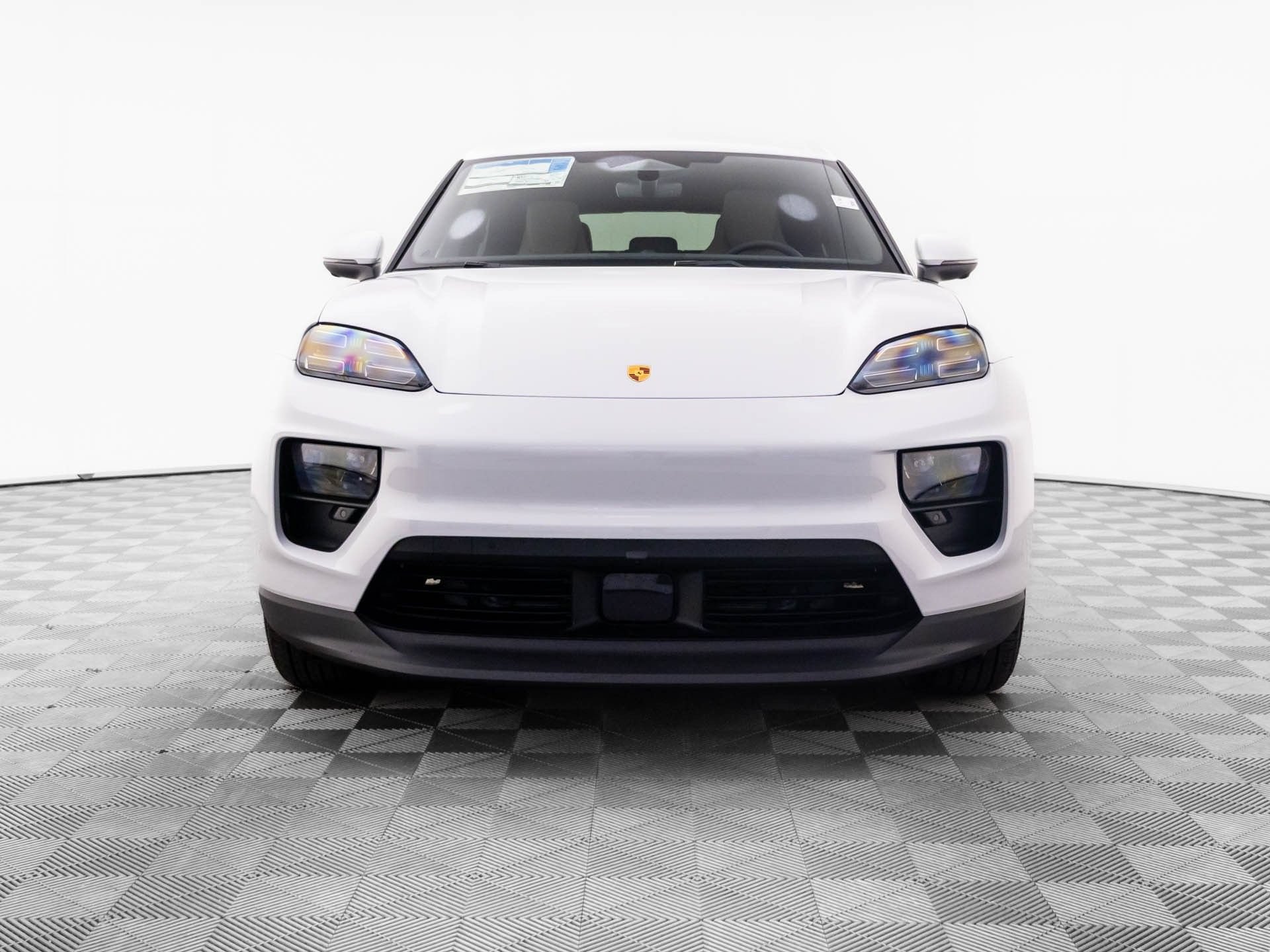New 2026 Porsche Macan 4 Electric AWD/4WD image 9