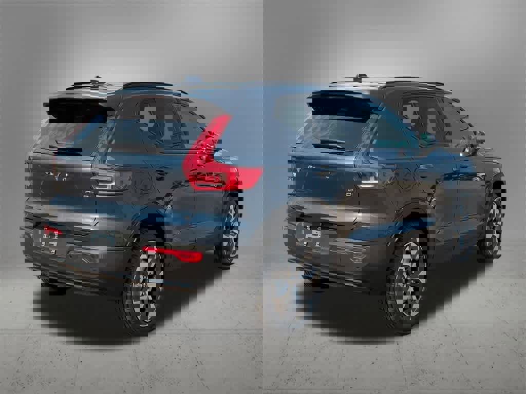New 2026 Volvo XC40 B5 Core w/ Protection Package Premier image 6